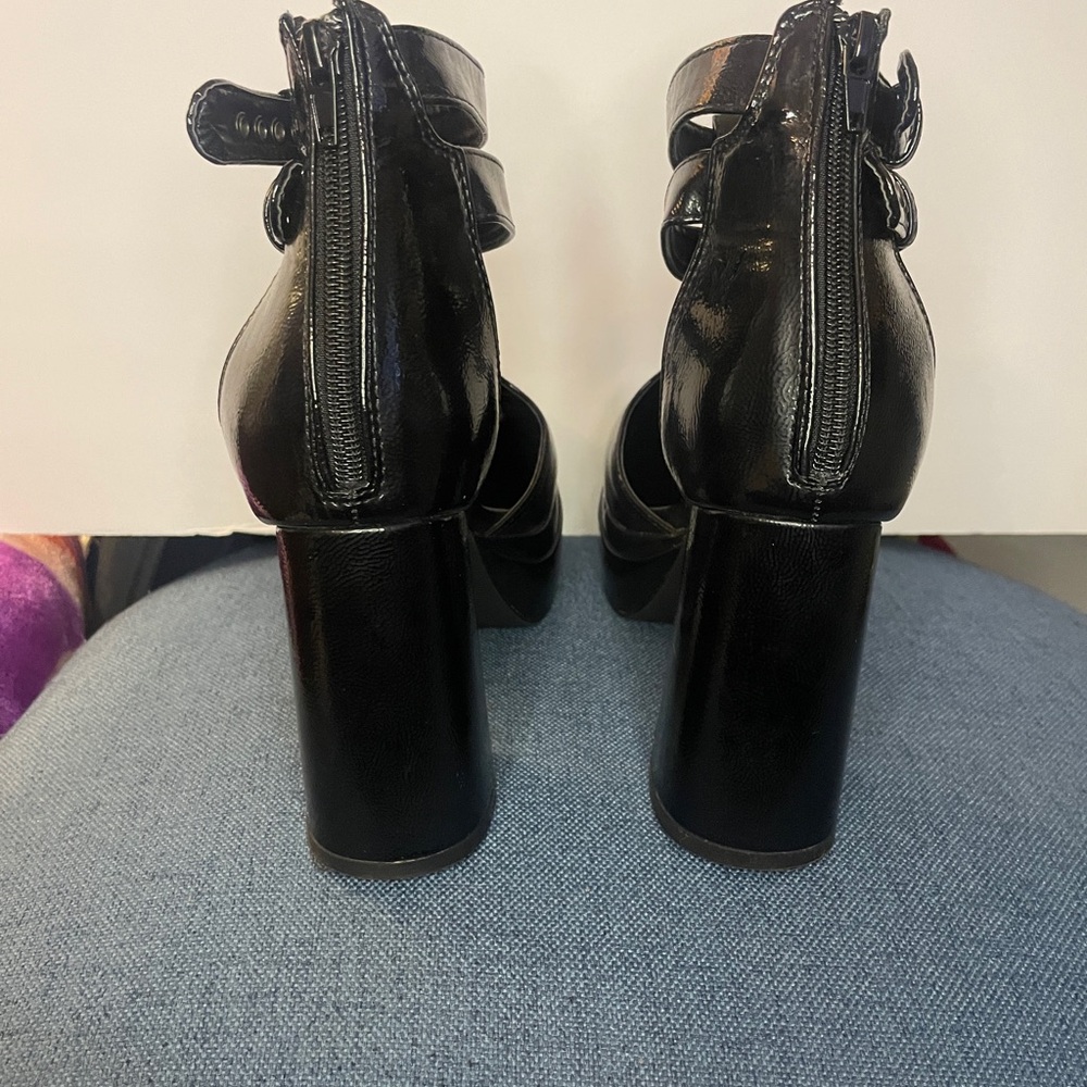 Fashion to Figure Maria Platform Heel- Black Patent- Size 9W - Picture 3 of 10